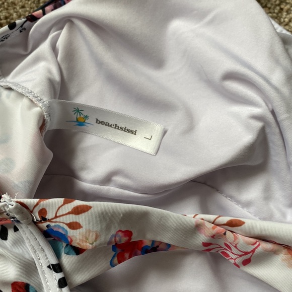 NWOT Womens Large Beachsissi Tankini Set in Floral w High Waisted striped bottom - Picture 7 of 8